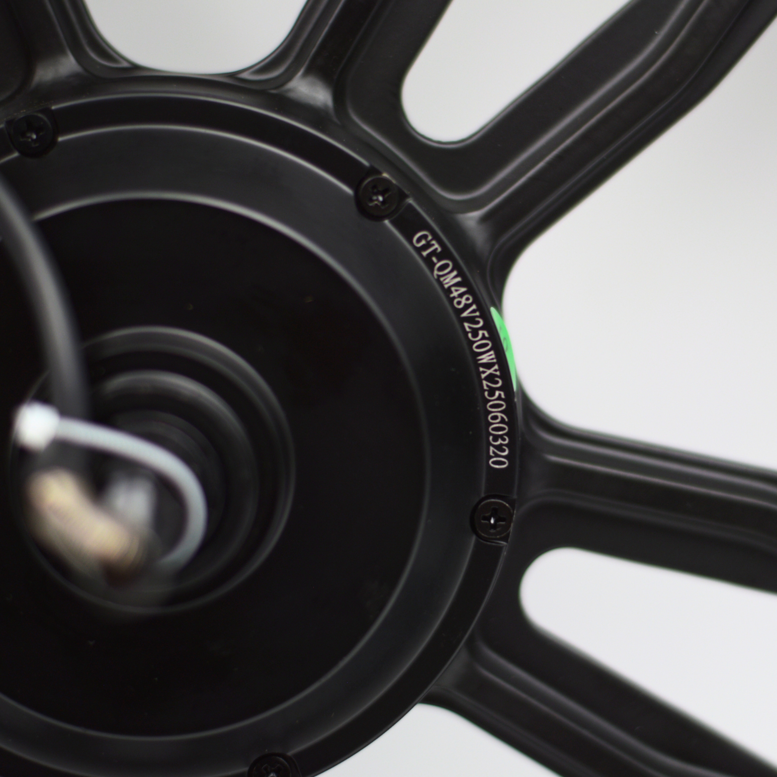 Motor + Velg (Achter) Qmwheel 250W (Zwarte Stekker) (Kleine Motor)