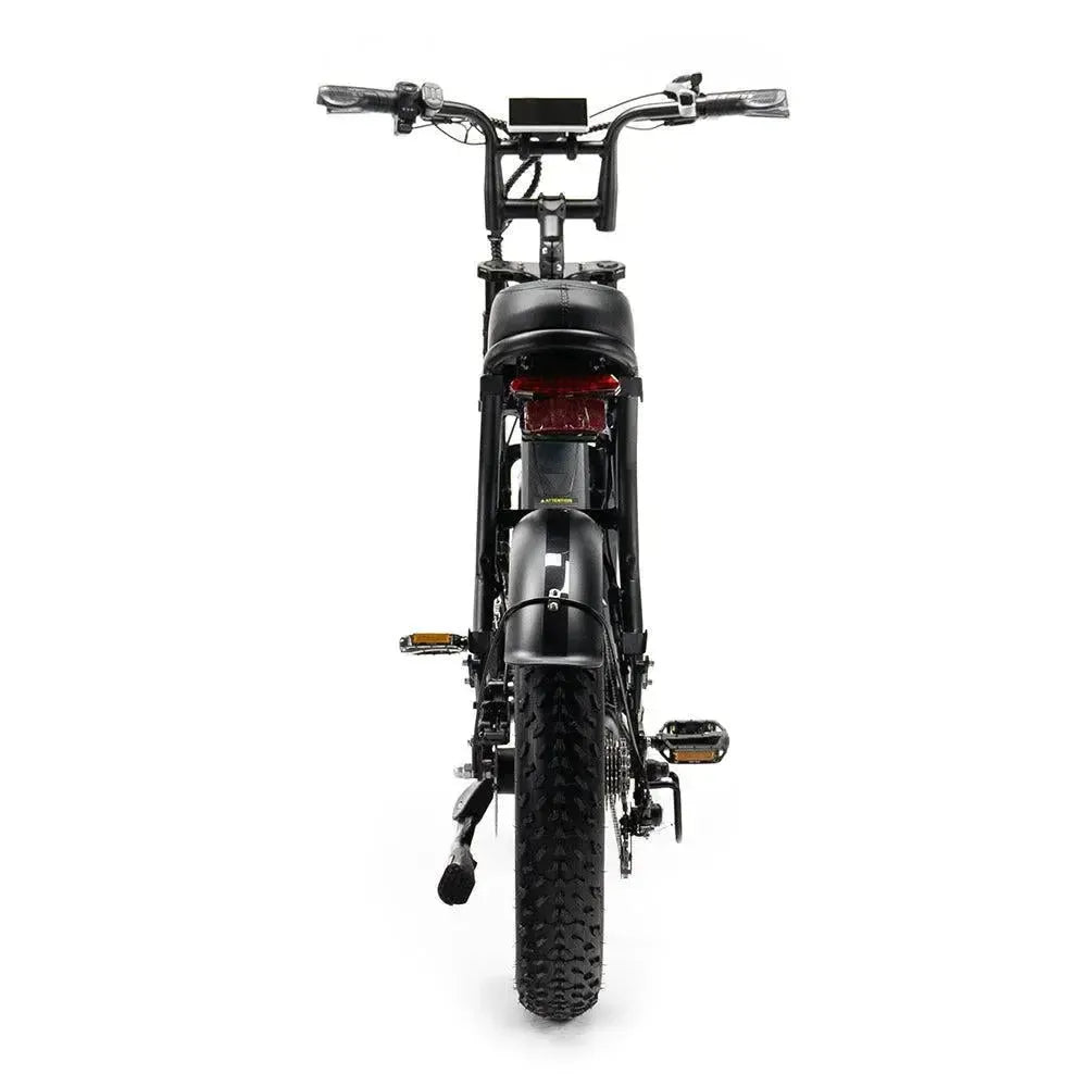 Ouxi V8 2025 fatbike in zwart, achteraanzicht met achterlicht, spatbord en brede achterband